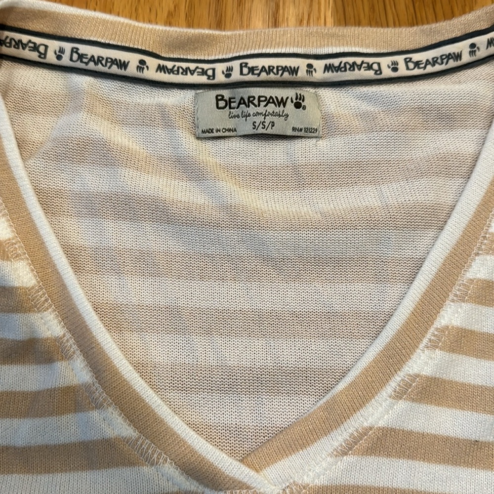 NWT Bearpaw Dress - Picture 3 of 3